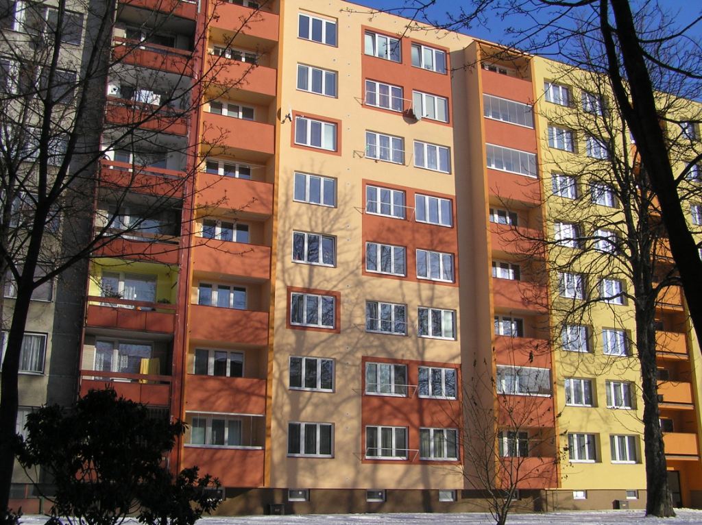 pohled2 ze dvora 2009